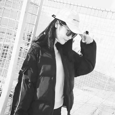 黑白酷情头 一男一女不显眼的甜酷情头黑白图片