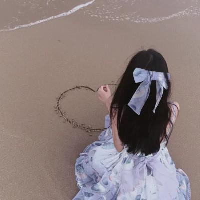 迷人背影女生头像图片，忍不住心动
