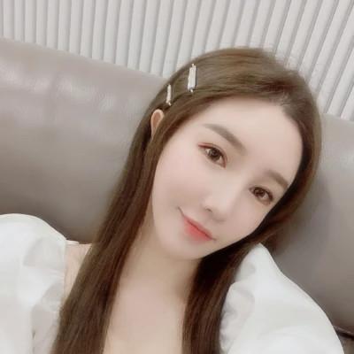 青春少年感十足的女生头像