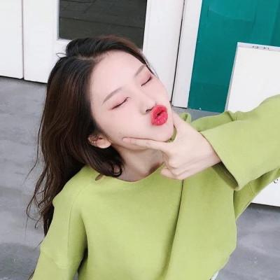 青春少年感十足的女生头像