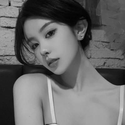 黑白气质美女头像图片大全124张