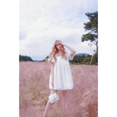 白边女头像