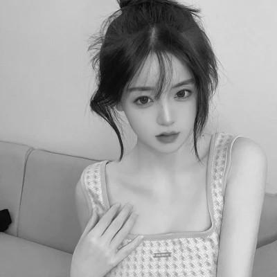 黑白气质美女头像图片大全124张
