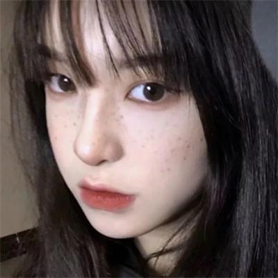 青春少年感十足的女生头像