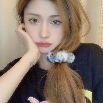 青春少年感十足的女生头像