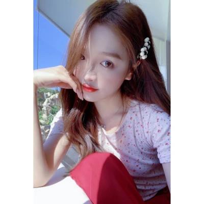 白边女头像