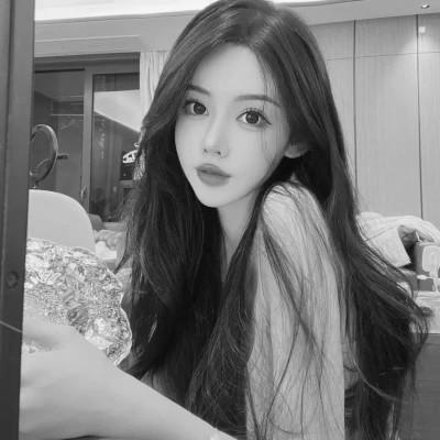 黑白气质美女头像图片大全124张