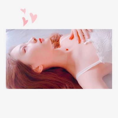 白边女头像