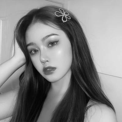 黑白气质美女头像图片大全124张