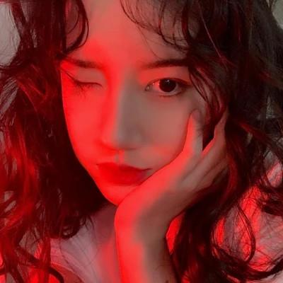 青春少年感十足的女生头像