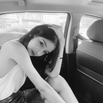 黑白气质美女头像图片大全124张