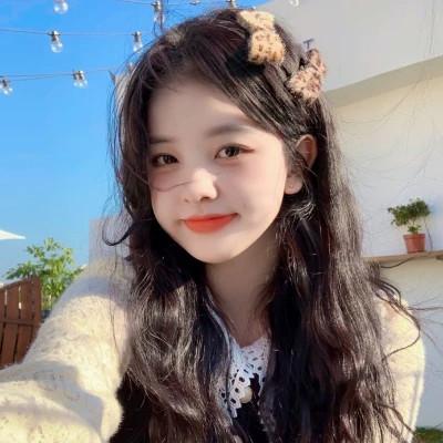 青春少年感十足的女生头像