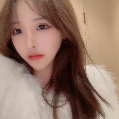 青春少年感十足的女生头像