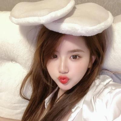 青春少年感十足的女生头像