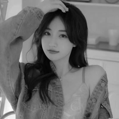 黑白气质美女头像图片大全124张