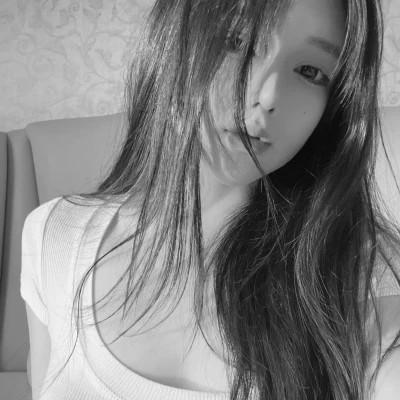 黑白气质美女头像图片大全124张