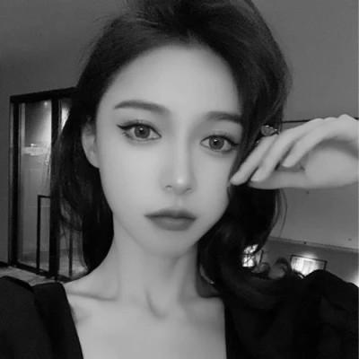 黑白气质美女头像图片大全124张