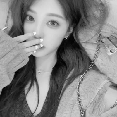 黑白气质美女头像图片大全124张