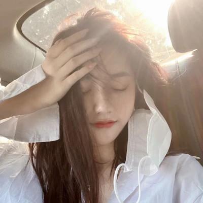 青春少年感十足的女生头像