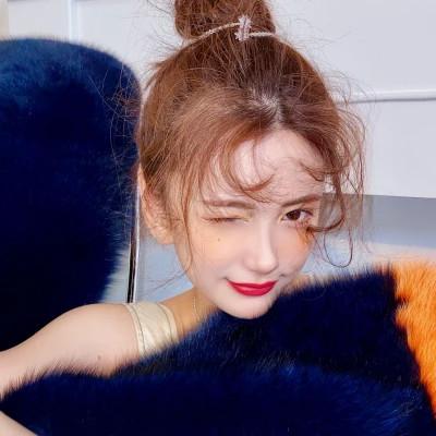 青春少年感十足的女生头像