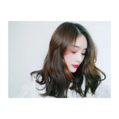 白边女头像