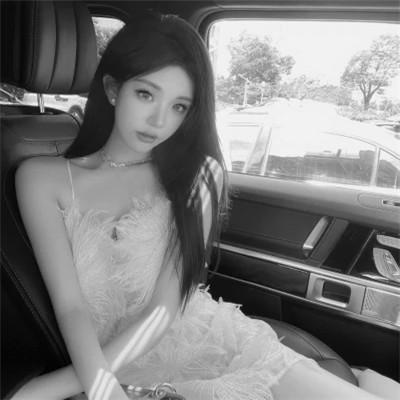黑白气质美女头像图片大全124张