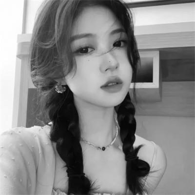 黑白气质美女头像图片大全124张