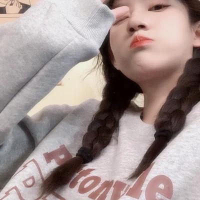 青春少年感十足的女生头像