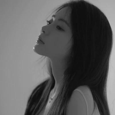 黑白气质美女头像图片大全124张