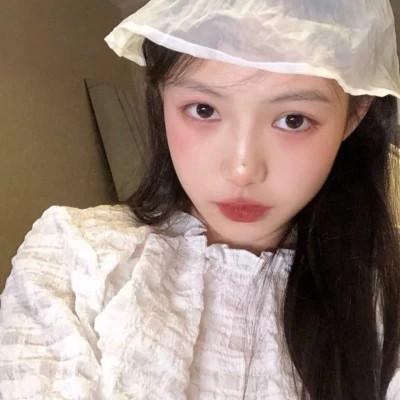 青春少年感十足的女生头像