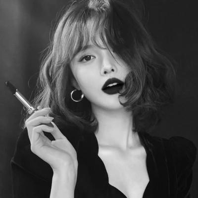 黑白气质美女头像图片大全124张