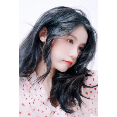 白边女头像