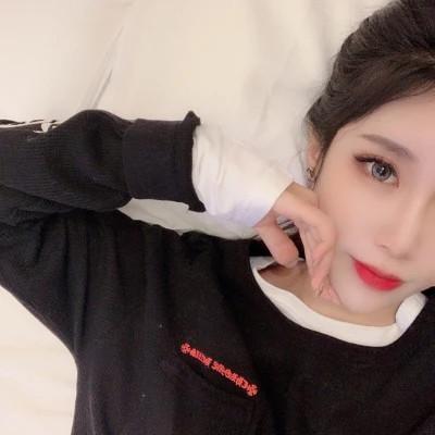 青春少年感十足的女生头像