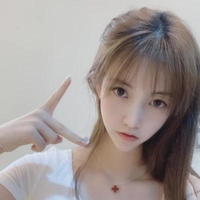 青春少年感十足的女生头像