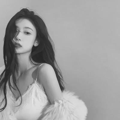 黑白气质美女头像图片大全124张