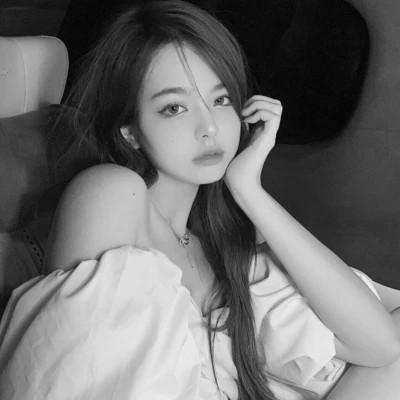 黑白气质美女头像图片大全124张