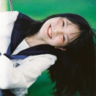 青春少年感十足的女生头像
