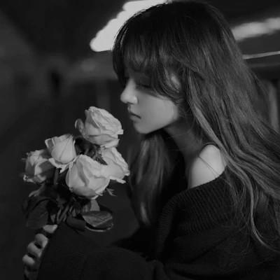 黑白气质美女头像图片大全124张