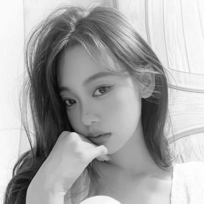黑白气质美女头像图片大全124张