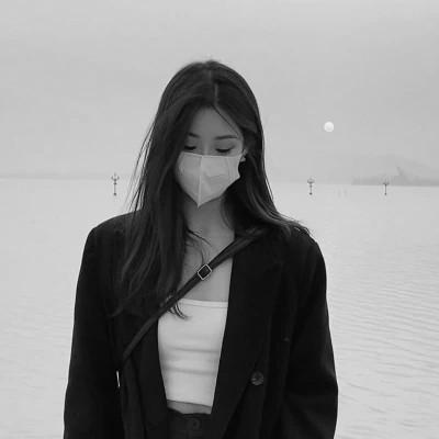 黑白气质美女头像图片大全124张