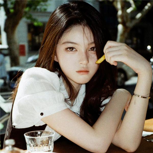 清纯可盐可甜女生头像图片