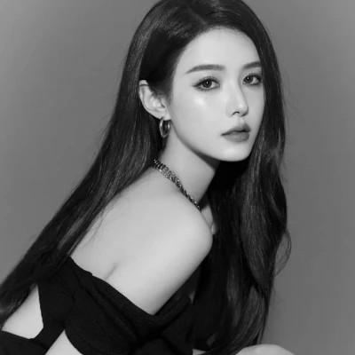 黑白气质美女头像图片大全124张