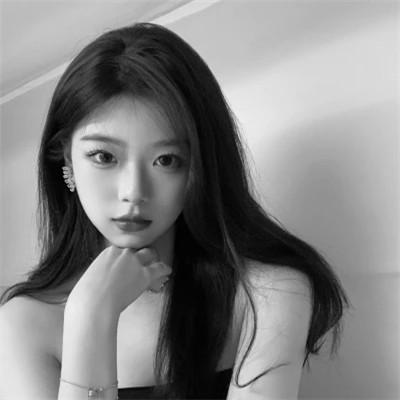 黑白气质美女头像图片大全124张