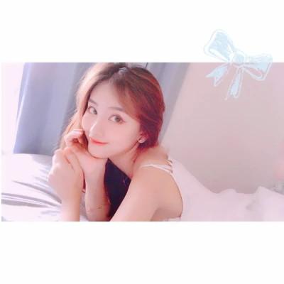白边女头像