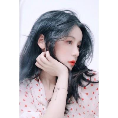 白边女头像