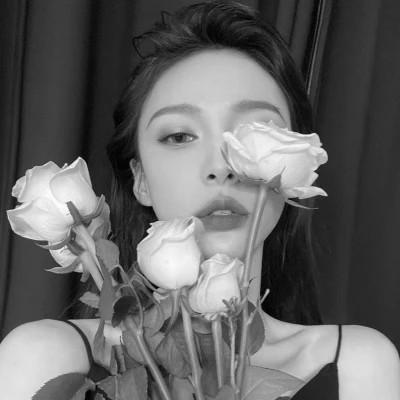 黑白气质美女头像图片大全124张