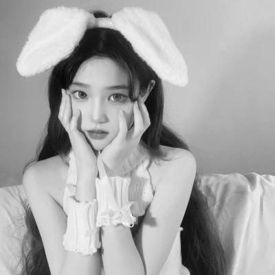 黑白气质美女头像图片大全124张