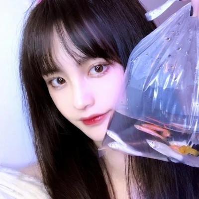 青春少年感十足的女生头像