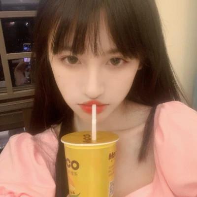 青春少年感十足的女生头像