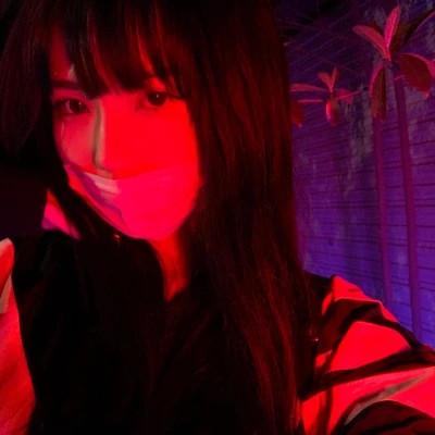 青春少年感十足的女生头像